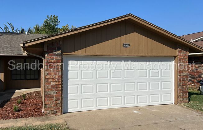 For Lease | Midtown Tulsa - Duplex | $1025 Rent