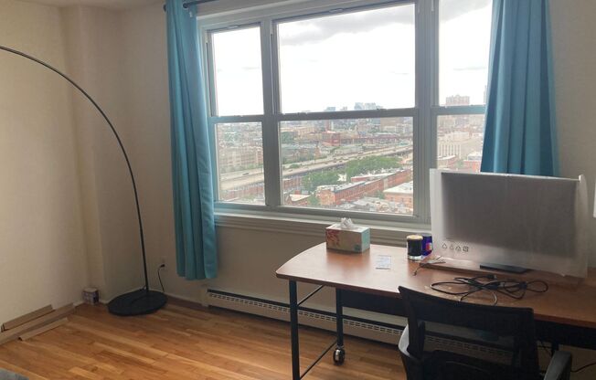 One-Bedroom Mt. Vernon Condo in St. Paul At Chase High Rise