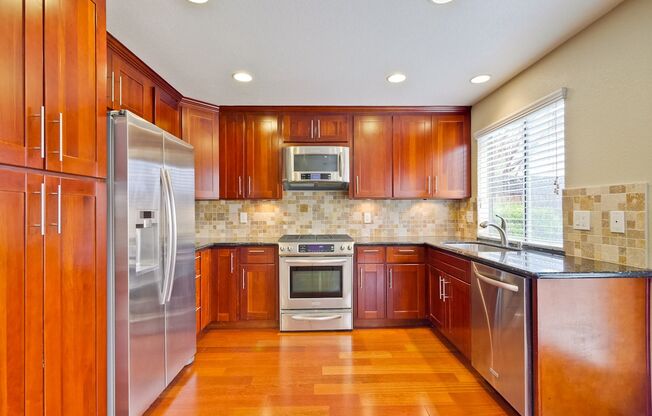 Awesome 3 Bedroom  Home Near Rivermark Plaza!