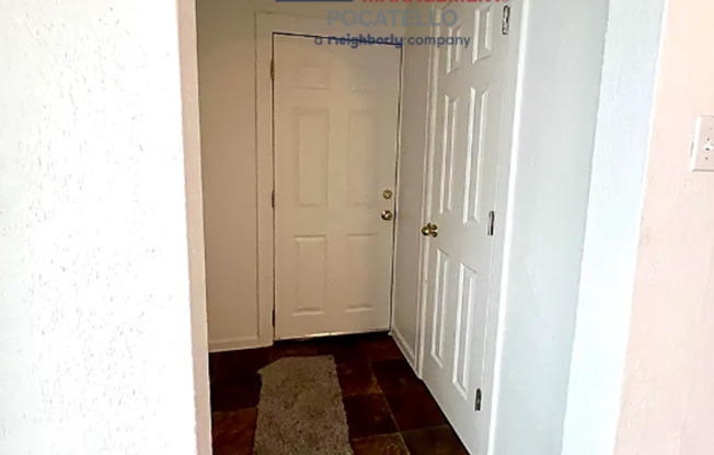 3 bed 1 bath house - Near ISU