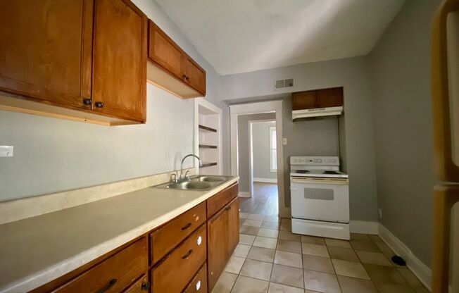 1 bed, 1 bath, $850, Unit 1119-2E