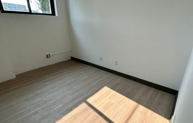 1 bed, 1 bath, 1,050 sqft, $1,950, Unit 2219-028
