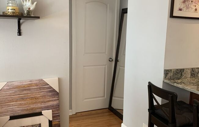 1 bed, 1 bath, 700 sqft, $1,775, Unit 418-0303