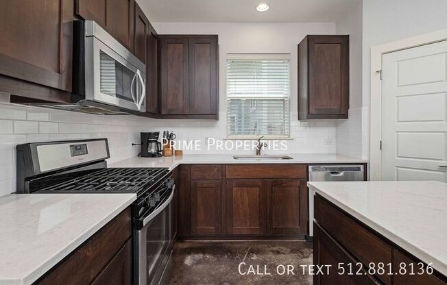 2813 STOCK DR