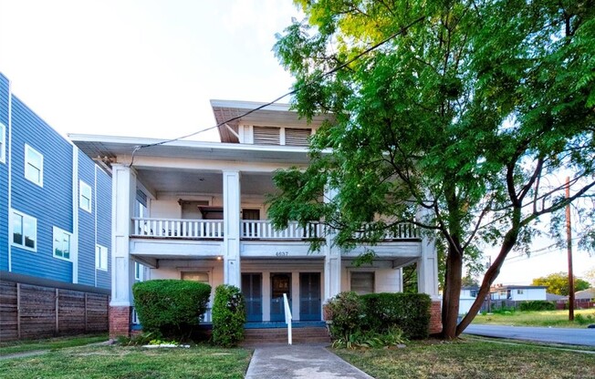 4637 VIRGINIA AVE