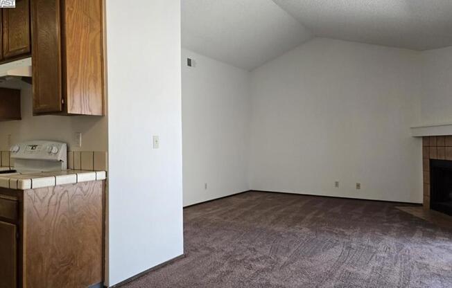 6318 JOAQUIN MURIETA AVE