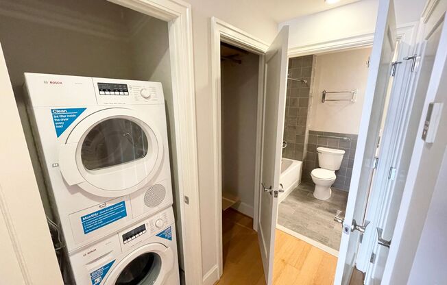 Studio, 1 bath, $2,350, Unit 910