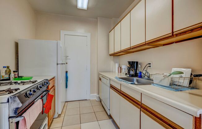 2374 Euclid Heights Blvd