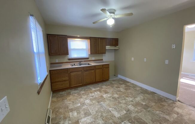 2 beds, 1 bath, $800