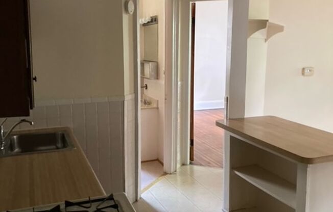 1 bed, 1 bath, 550 sqft, $899, Unit 512/15