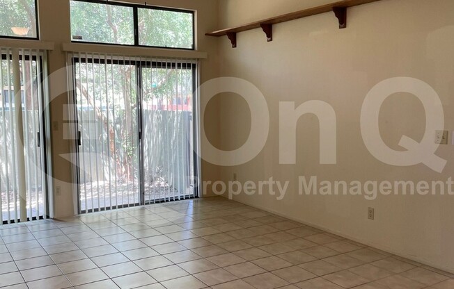 3117 E OASIS DE PALMERAS