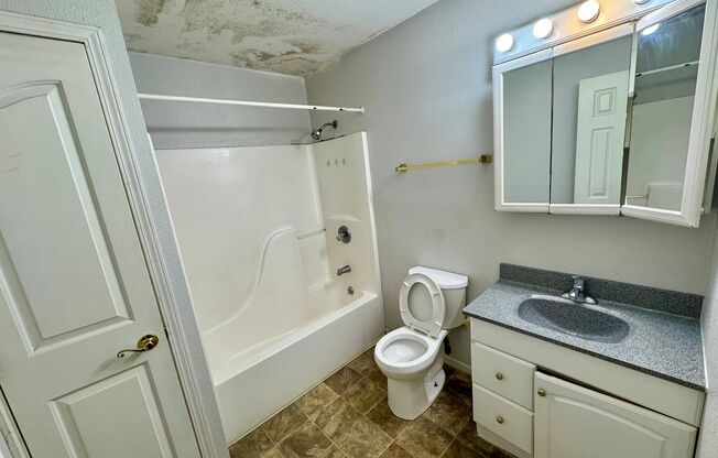 399 W Allen