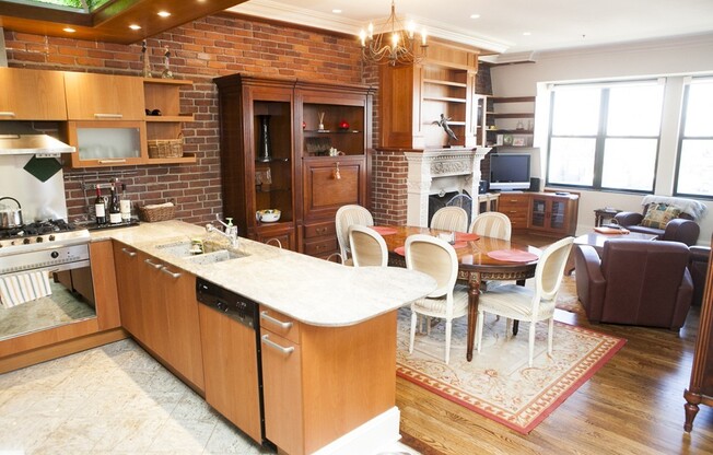 118 Newbury St 4