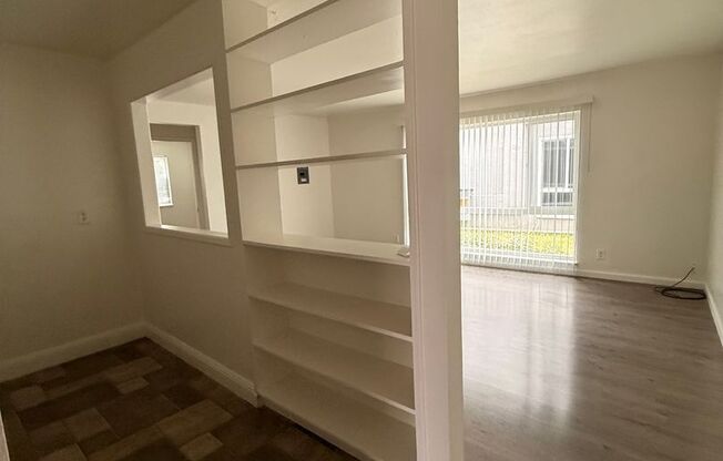 2 beds, 1 bath, 640 sqft, $2,195, Unit 545-34