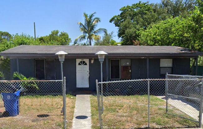 Large 4-1 house with central air