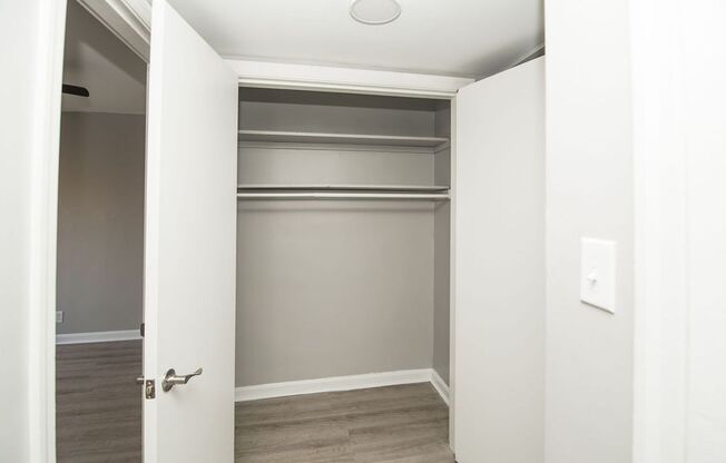 2 beds, 1 bath, 825 sqft, $1,050