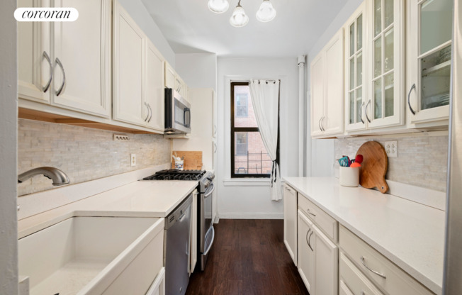 117 SEAMAN AVE