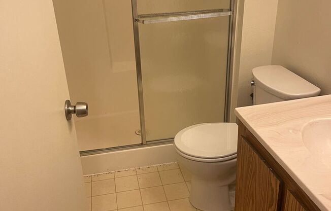 Two Bedroom, Two Bathroom Florida Rd Apt