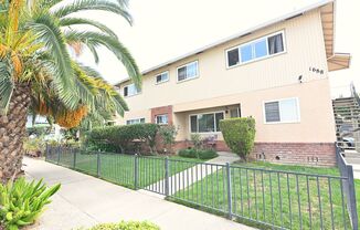 1688 De Rose Way