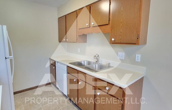 1 bed, 1 bath, 912 sqft, $1,150, Unit Unit #12