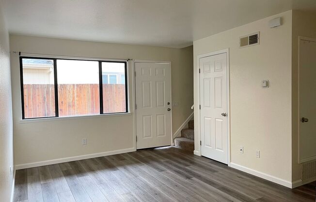 2 beds, 1.5 baths, 875 sqft, $2,150, Unit Unit B