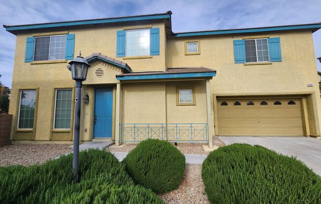 Charming 3-Bedroom Home with Loft, Fireplace, and Resort-Style Amenities in Las Vegas!