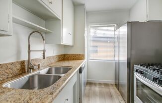 943 6th Street in Santa Monica - North of Wilshire and only 6 blocks to the beach!