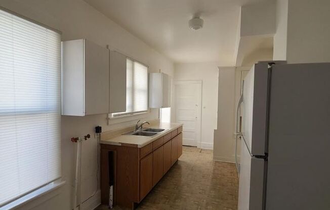 2 beds, 1 bath, $950