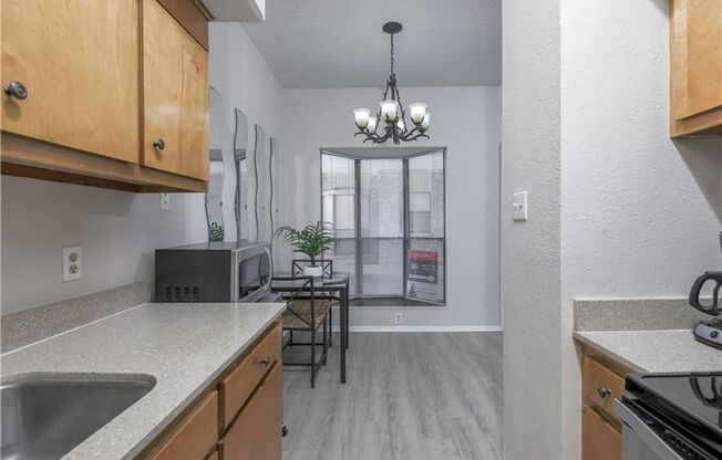 Furnished 1x1 North Campus Apartment on Guad