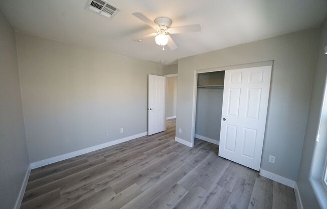 3 beds, 2.5 baths, $1,995, Unit Parcel #:  125-17-310-024