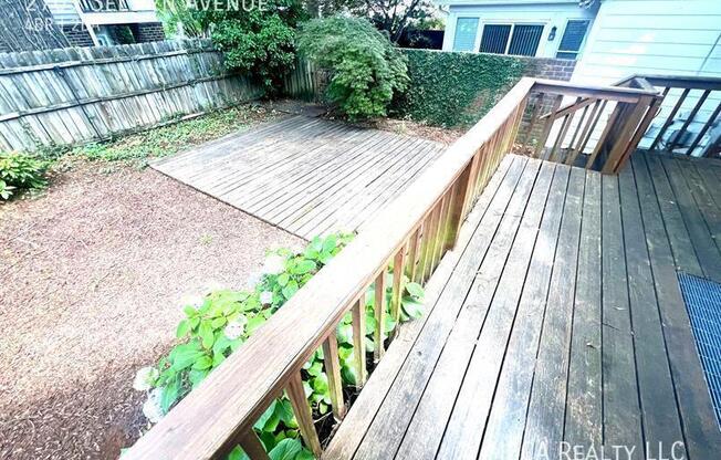 2709 SELWYN AVE