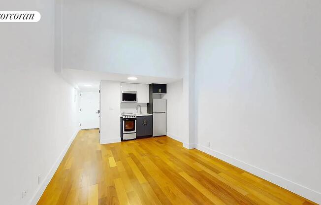 659 10 AVE