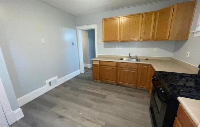 2 beds, 1 bath, 840 sqft, $1,200