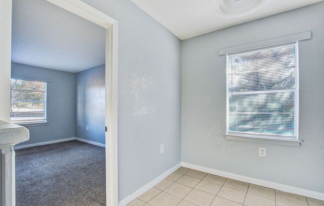 1 bed, 1 bath, 613 sqft, $850, Unit F2
