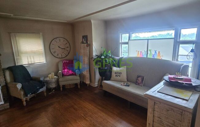 Spacious 2-story house 4-Bedroom house