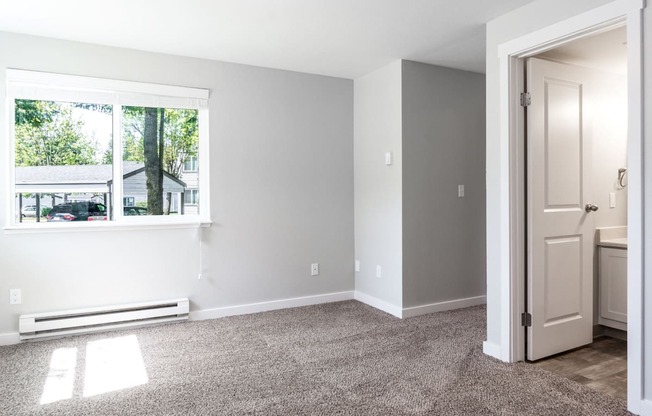 Novela Apartment Homes Bedroom and Bathroom Entryway