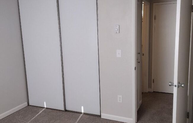 1 bed, 1 bath, 592 sqft, $1,350, Unit 028