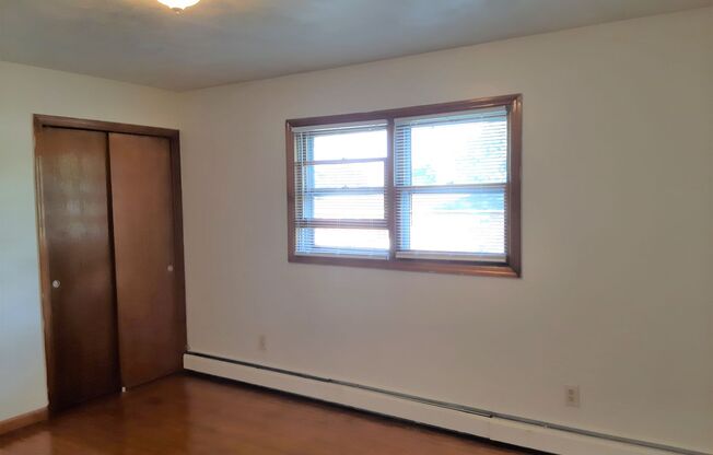 2 beds, 1.5 baths, 900 sqft, $1,440, Unit F-9