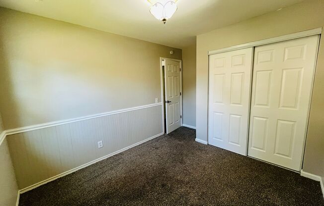 3 beds, 1 bath, $1,595