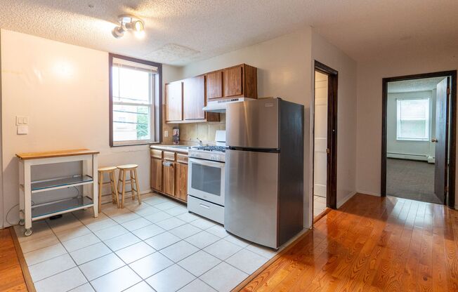 2400 S 4th St