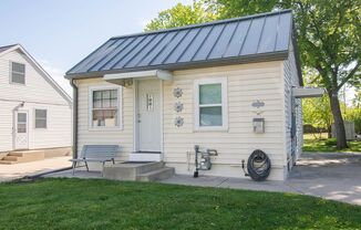 Cozy 2 Bedroom SE Rochester Home with Incredible Yard!