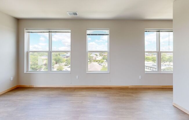 2 beds, 2 baths, 1,353 sqft, $2,500, Unit #523