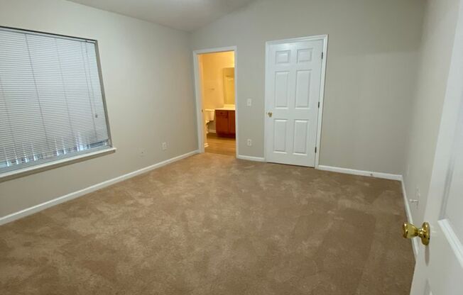 2 beds, 2 baths, 1,131 sqft, $1,425, Unit 2772-6