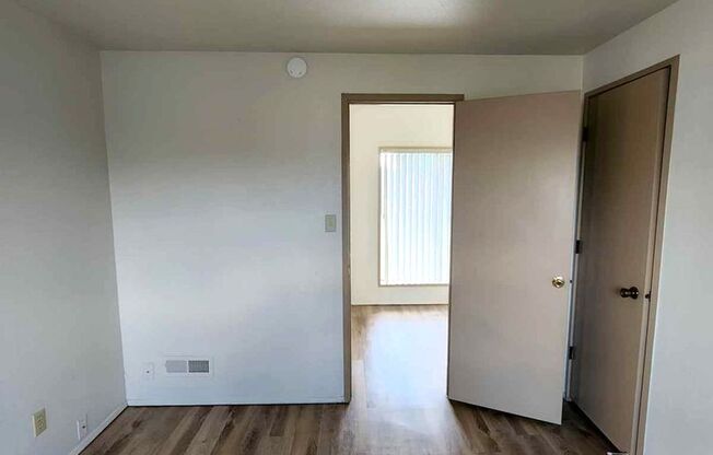 1 bed, 1 bath, 440 sqft, $950, Unit 1115-B