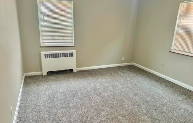 2 beds, 1 bath, 1,086 sqft, $895, Unit 1