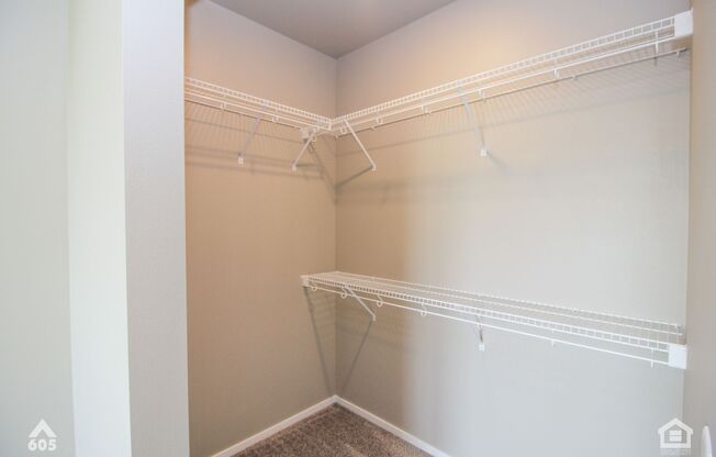 1 bed, 1 bath, 758 sqft, $1,145, Unit 5521-5235