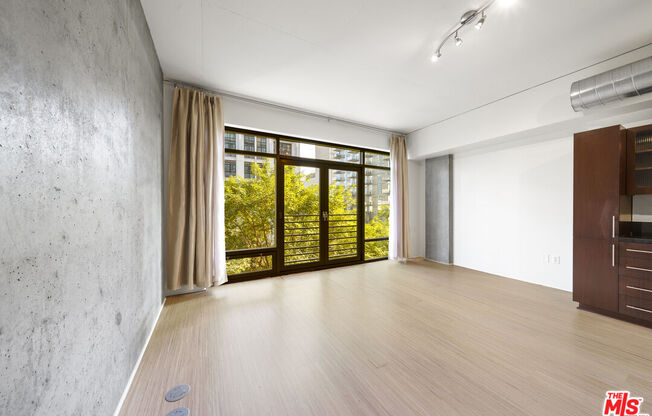 1 bed, 1 bath, 930 sqft, $2,800, Unit 513