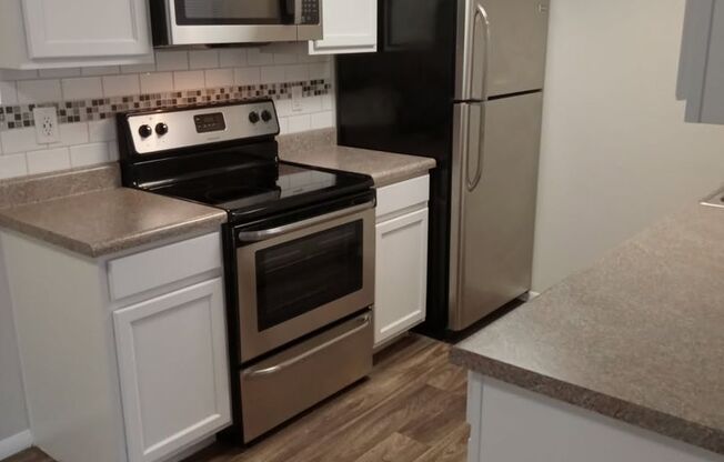 2 beds, 1.5 baths, 775 sqft, $1,595, Unit B-216