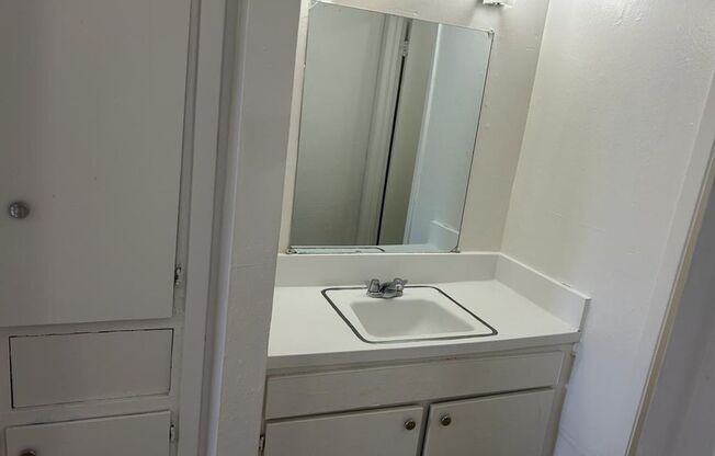 1 bed, 1 bath, 525 sqft, $799, Unit 502