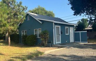 Charming Cottage in Downtown La Verne - 1757 6th St.